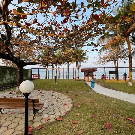 Pe Na Areia Na Praia Das Toninhas - Villagio 24 Porto Feliz Ubatuba Kültér fotó