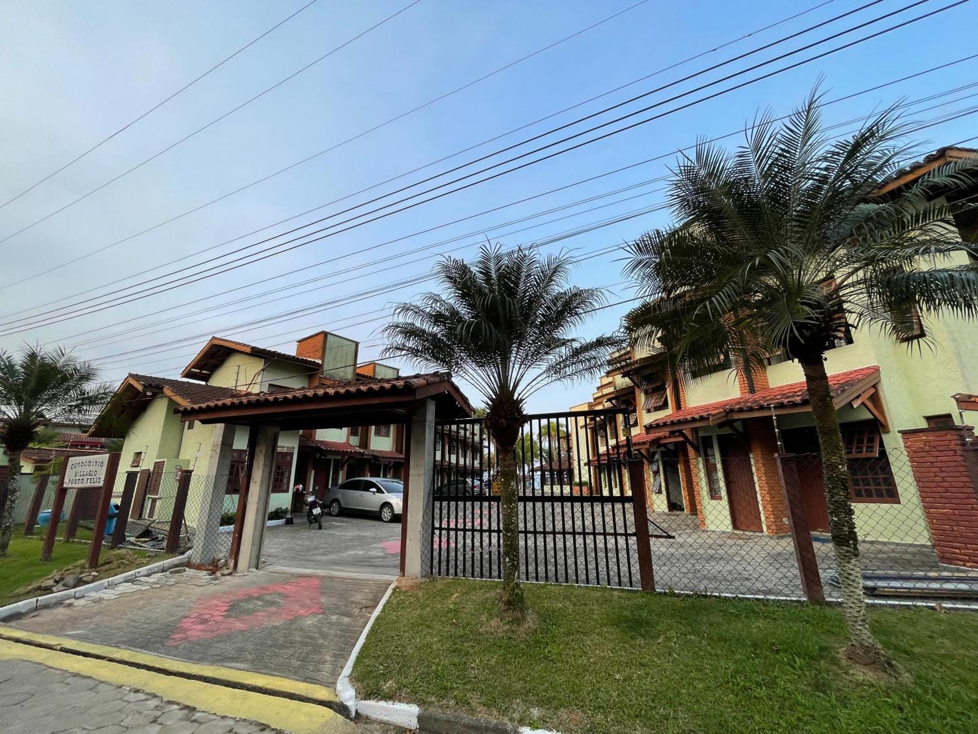 Pe Na Areia Na Praia Das Toninhas - Villagio 24 Porto Feliz Ubatuba Kültér fotó