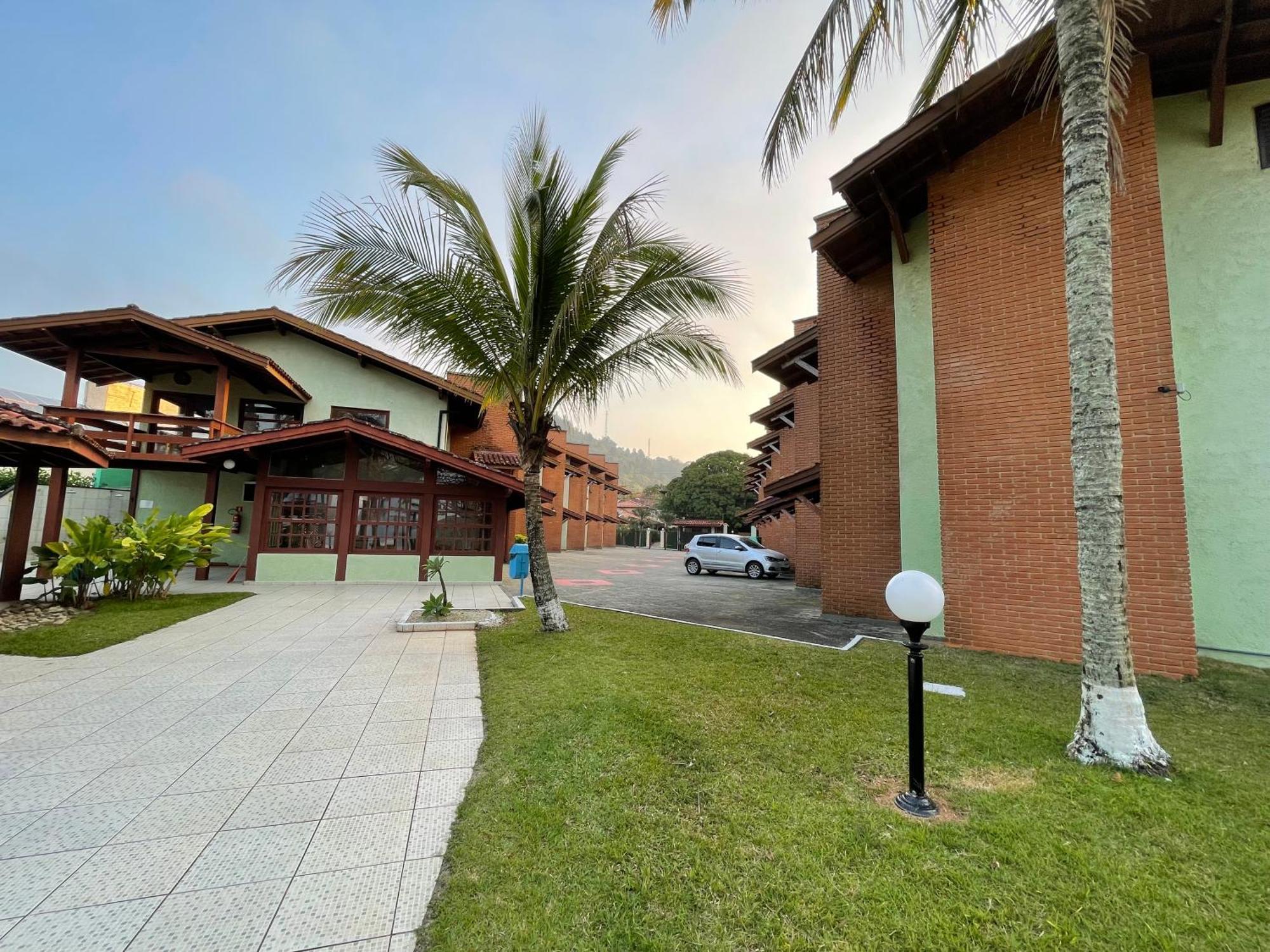 Pe Na Areia Na Praia Das Toninhas - Villagio 24 Porto Feliz Ubatuba Kültér fotó